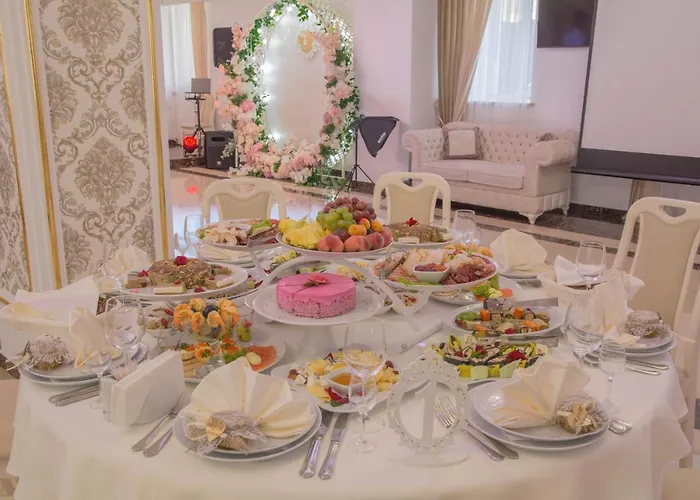 Баронський ДвірГотель